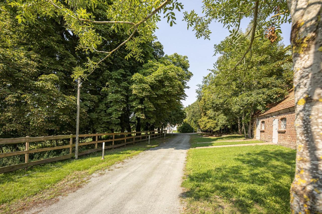 Ruhig Und Idyllische Lage, Strandnah, Gratis Nutzung Vom Ahoi Erlebnisbad Und Sauna In Sellin - Gutshaus Silvitz Fewo 03 Διαμέρισμα Bergen Auf Rugen Εξωτερικό φωτογραφία